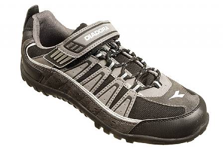 toe clip cycling shoes