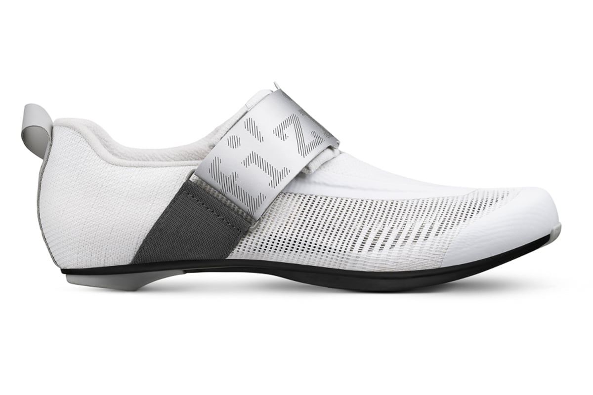 超美品の Fizik Transiro Hydra Aeroweave Carbon Triathlon Shoe  [TRR2PAR1K2080-450TRR2PAR1K2080-460] ウェア