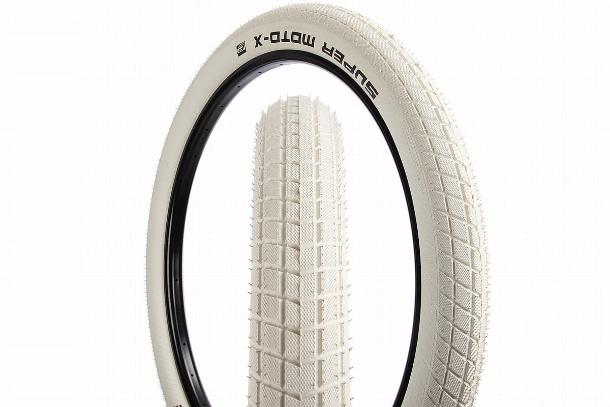 Schwalbe FAT  REAR タイヤ 24×2.4 Schwalbe FAT REAR タイヤ 24×2.4 Amazon | ファットバイク