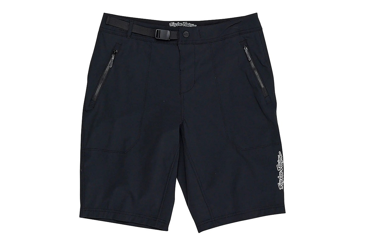 ★ Leey★ DOUBLE LINE BANDING SHORTS P0000EGW ZUGO sports shorts brand FILA — Globalbrandsstore.com/en