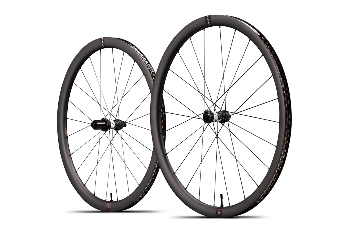 Reserve 34|37 TA SL DT Swiss 180 DiCut Disc Brake Wheelset