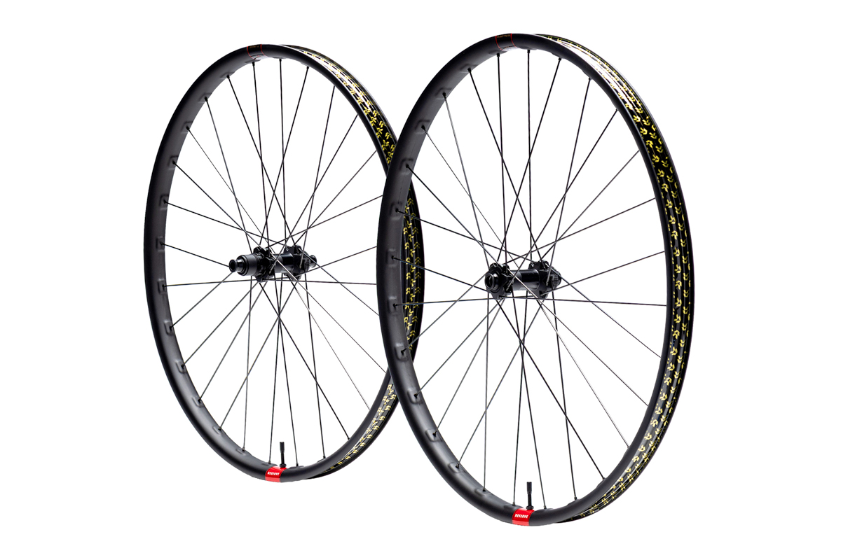 SANTACRUZ Reserve30 dtswiss MTBカーボンホイール Reserve 30|XC DT Swiss 350 DF Carbon 29